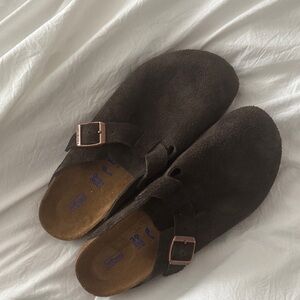 Brand New Brown Suede Birkenstock Clogs with Buckle - Never Worn